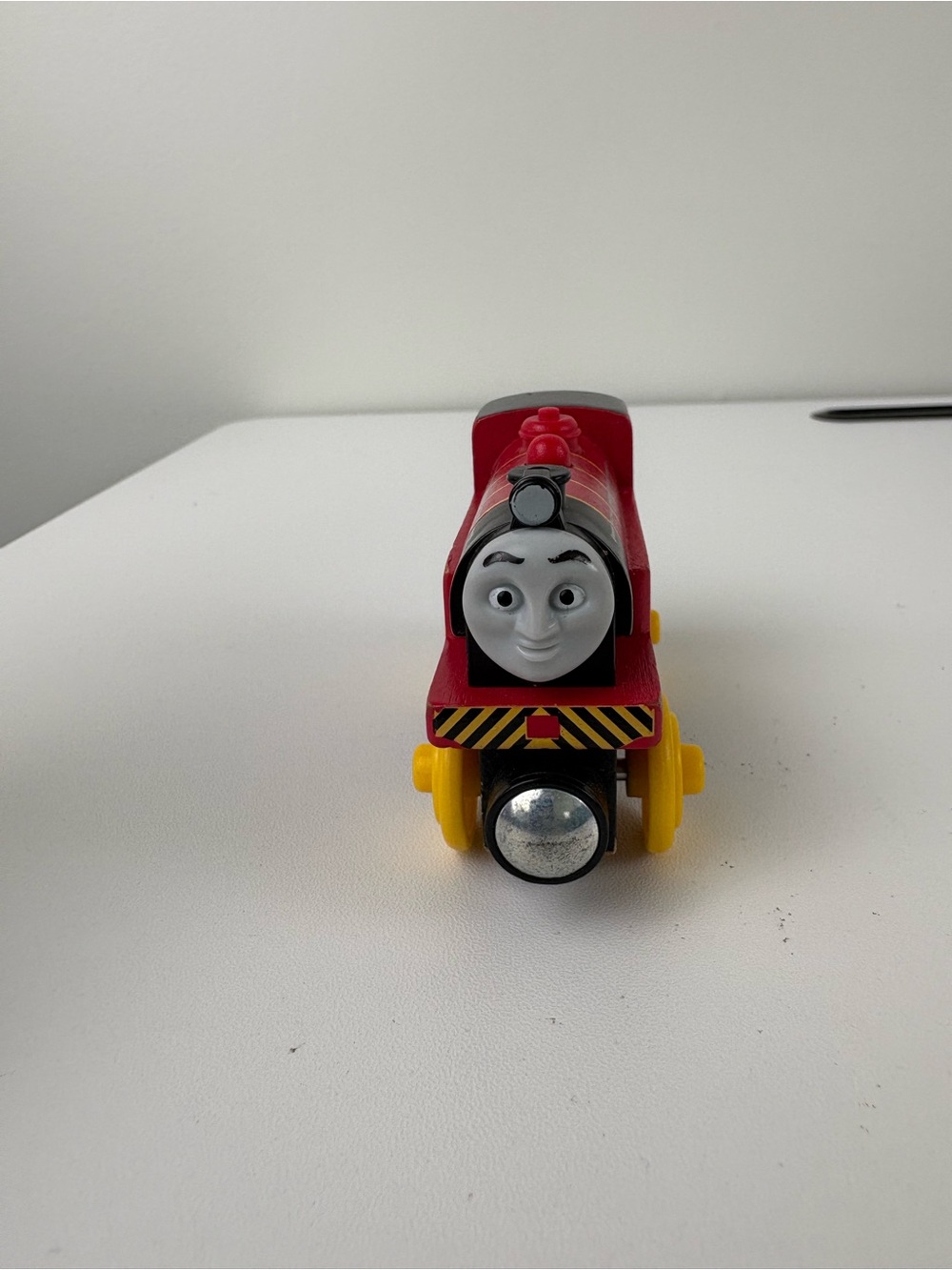 Thomas & Friends Wooden Railway Victor Red Train Engine Fisher-Price Wood Y4080